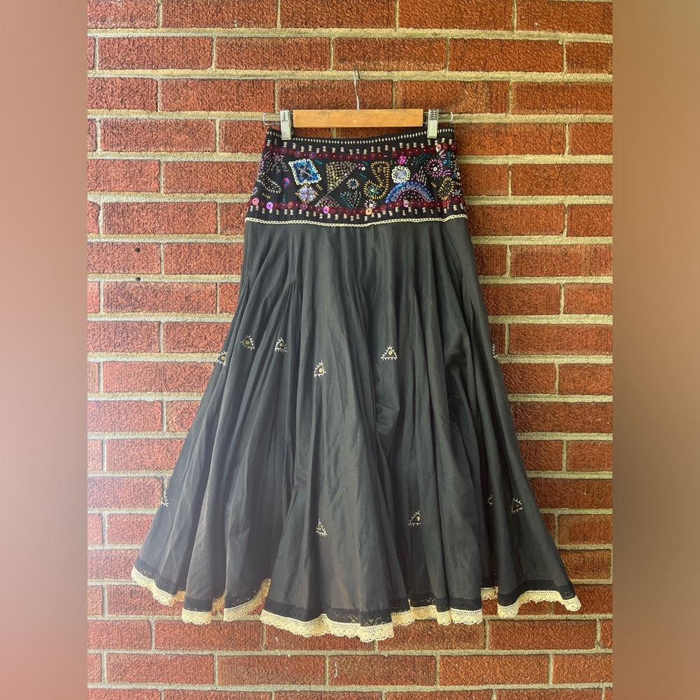 Sandy Starkman Black Sequined gold lace trim party skirt size small cotton
